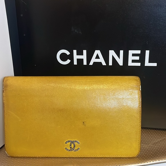 Chanel Wallet - Picture 2 of 16